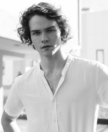 File:Levi Miller.png