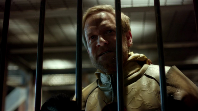 File:Eobard Thawne scolds Barry.png