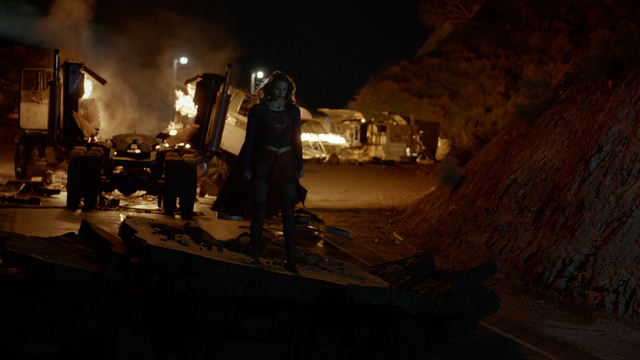 File:Supergirl after defeating Vartox.png