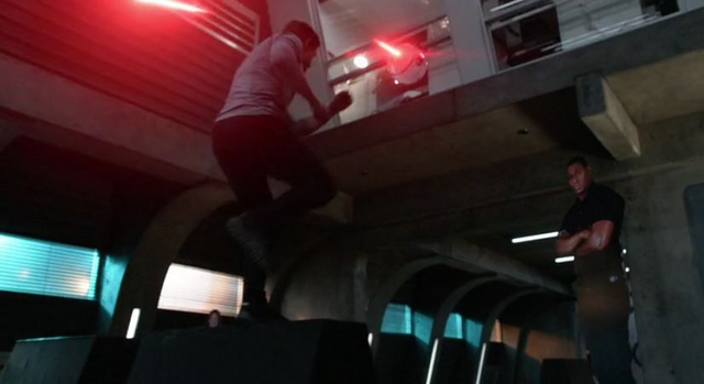 File:Mon-El training.png