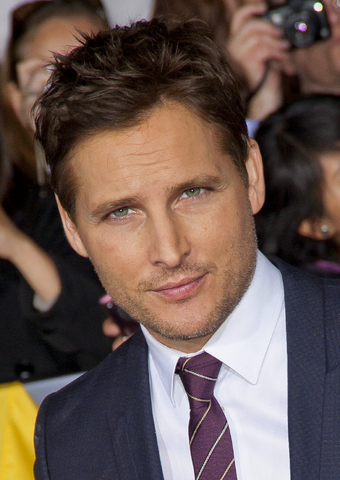 File:Peter Facinelli.png