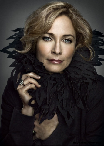 File:Moira Queen promo image.png