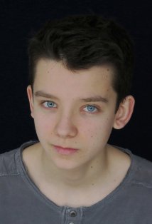 File:Asa Butterfield.jpg
