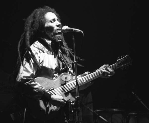 Αρχείο:Bob-Marley-in-Concert Zurich 05-30-80.jpg