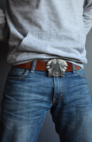 File:Assassins-Creed-belt-buckle-2.jpg