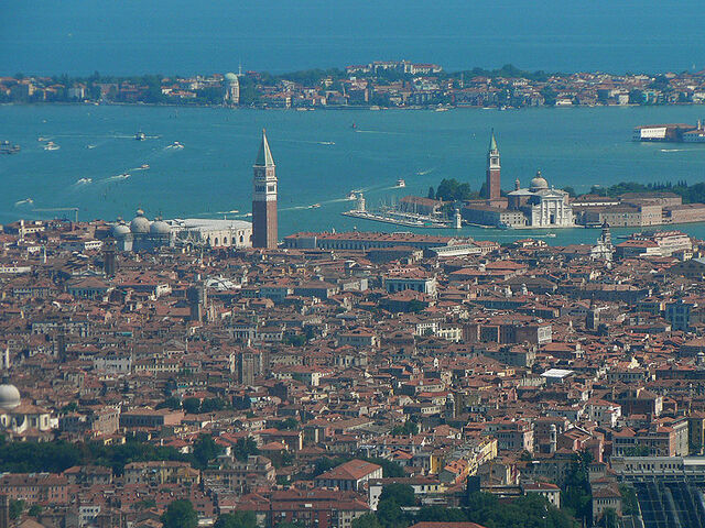 Arquivo:Venice-italy-assassins-creed-big.jpg