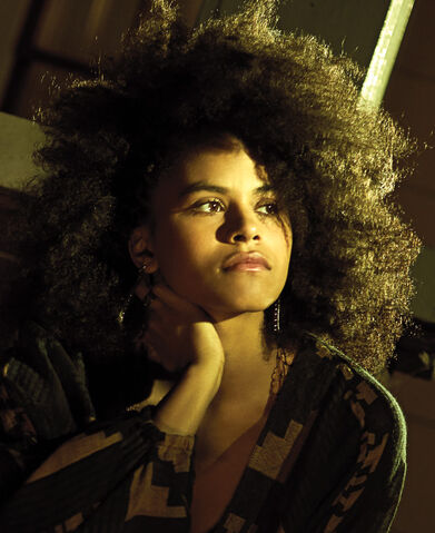 File:Zazie Beetz Van.jpg