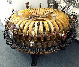DMM 1988-643 Fusionsexperiment Wendelstein-IIa.jpg