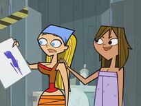Lindsay-and-courtney-gallery