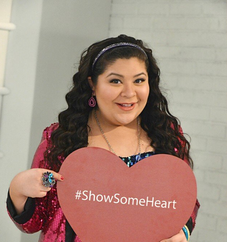 Archivo:Raini-Rodriguez-Showsomeheart-revistacomotu.png