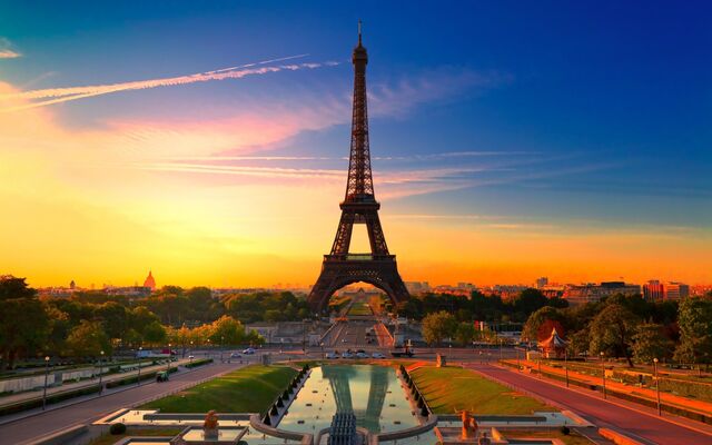 File:Eiffel-Tower-Paris-France.jpg