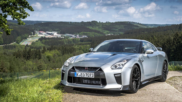 File:Gt-r-track-silver 1009.jpg