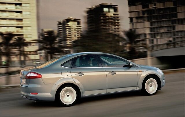 File:Mondeo 01.jpg