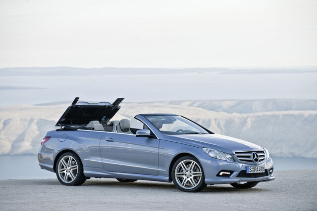File:16-2010-mercedes-benz-e-class-cab.jpg