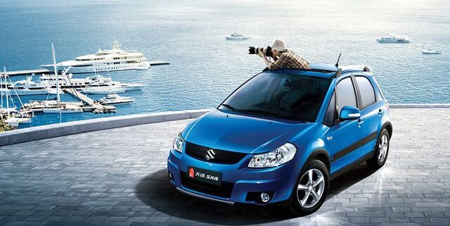 File:2010-Suzuki-SX4-5.jpg