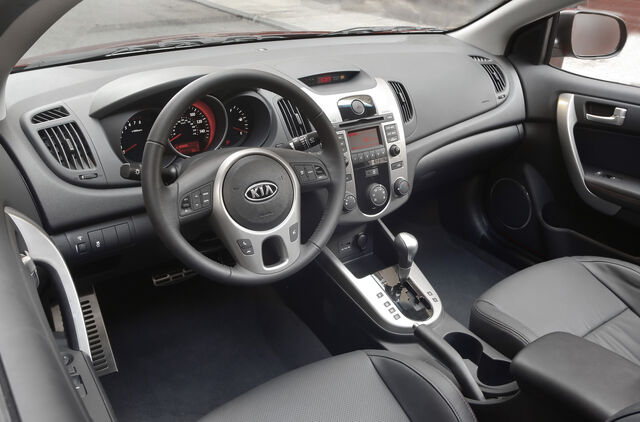 File:2010-Kia-Forte-Koup-10.jpg