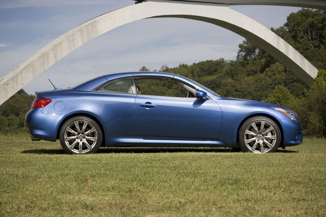 File:2011-Infiniti-G37-Coupe-Convertible-7.jpg