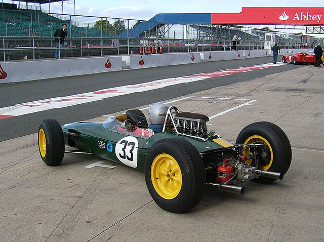 File:Lotus 33.jpg