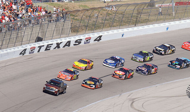 File:NASCARNEXTELCupFieldTexasMotorSpeedway.jpg