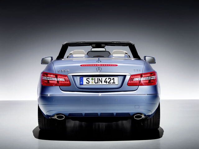 File:06-2010-mercedes-benz-e-class-cab.jpg