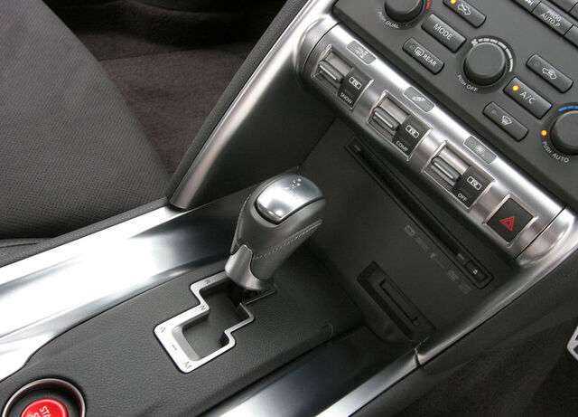 File:Nissan-GT-R 2008 8.jpg