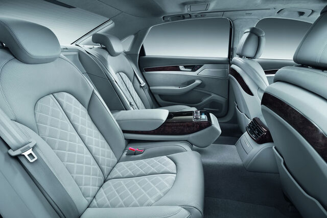 File:2011-Audi-A8-L-W12-23.jpg