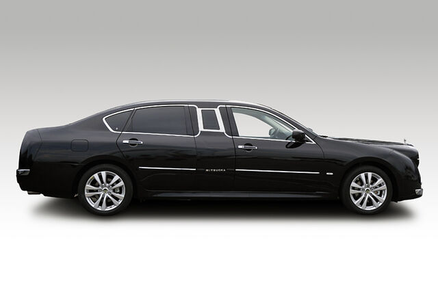 File:Mitsuoka galue limo02.jpg