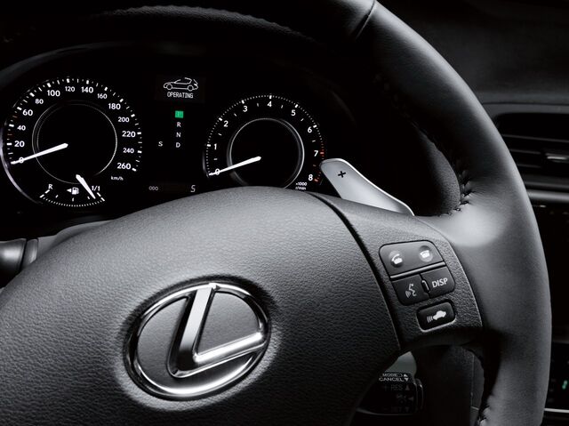File:32 lexus is250c press.jpg