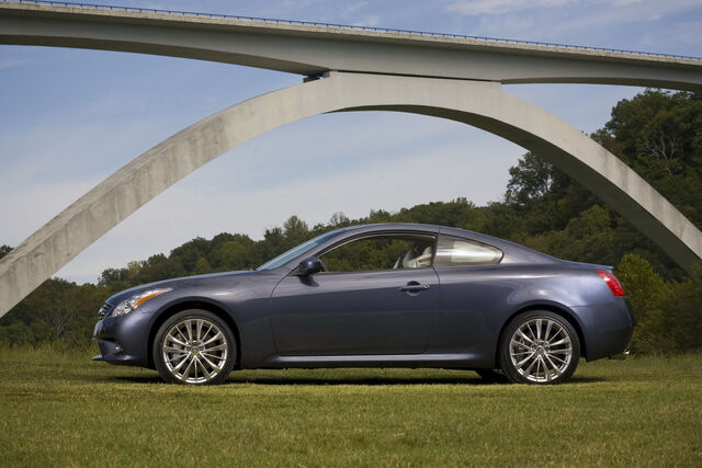 File:2011-Infiniti-G37-Coupe-Convertible-6.jpg
