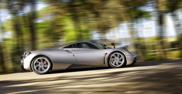 File:31-pagani-huayra.jpg