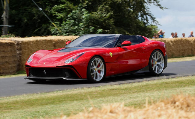 File:2014-Ferrari-F12-TRS-3.jpg