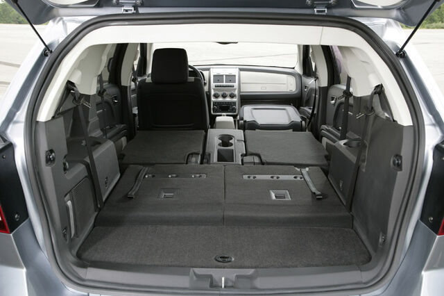 File:2009 dodge journey 04.jpg