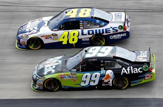 File:Nascar-dover 15maio-2011 jimmie-johnson-calr-edwards.jpg