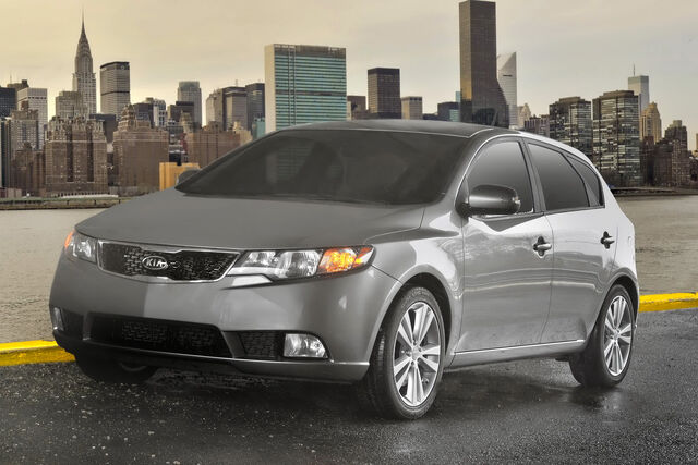 File:2011-Kia-Forte-Hatchback-149.jpg