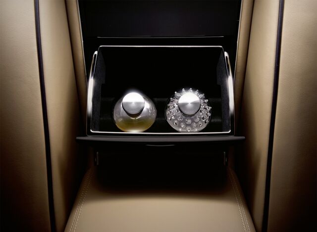 File:2010 maybach zeppelin 005-0211-950x650.jpg