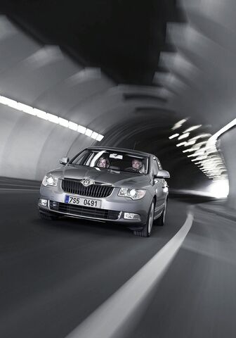 File:Skoda Superb 10.jpg