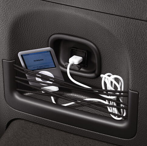File:2010-Nissan-Cube-22.jpg