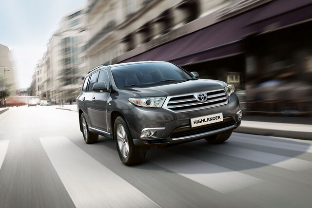 File:2011-Toyota-Highlander-Carscoop-3.jpg