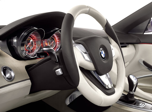 File:17-bmw-cs-concept.jpg