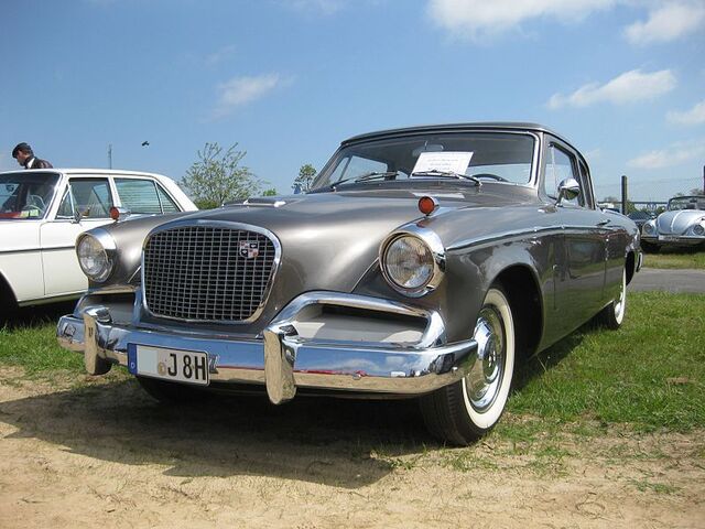 File:Studebaker Flight Hawk.jpg