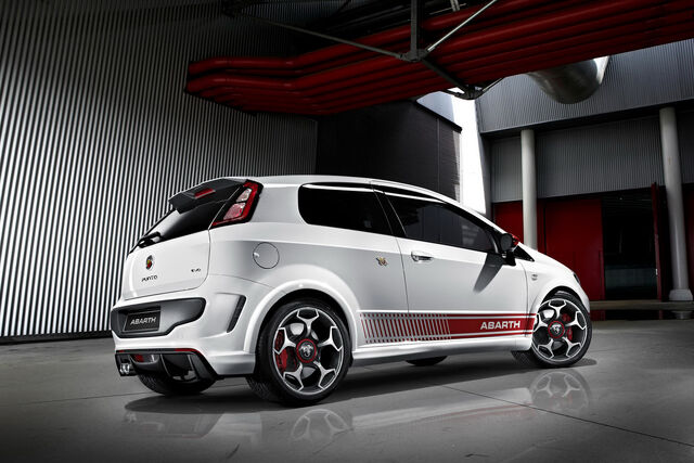 File:Abarth-Punto-EVO-116.jpg