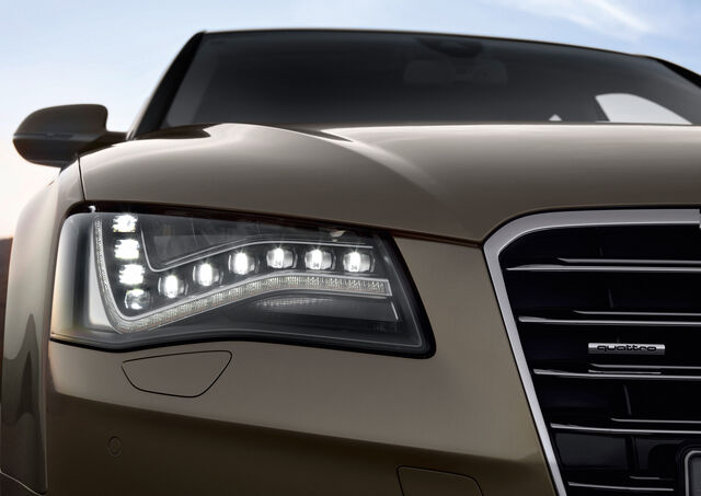 File:2011audia8019.jpg