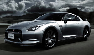Nissan GT-R (1)