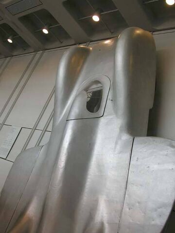 File:Mercedes benz t80-top view.jpg