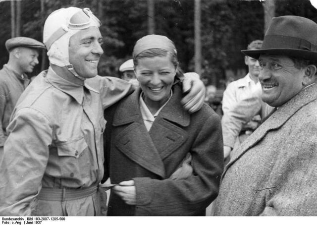 File:Bundesarchiv Bild 183-2007-1205-500, Bernd Rosemeyer, Elly Beinhorn, Ferdinand Porsche.jpg