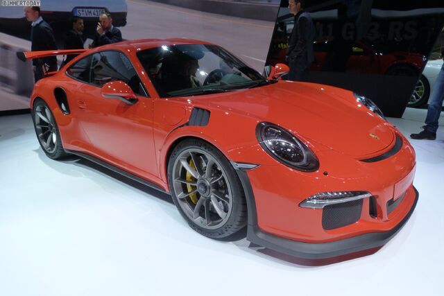 File:Porsche-911-GT3-RS-2015-Genf-Autosalon-Live-01.jpg