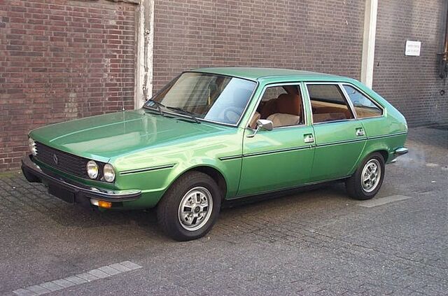 File:Renault 30.jpg