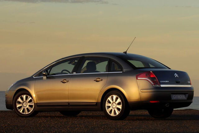 File:Citroen C4 Sedan03.jpg