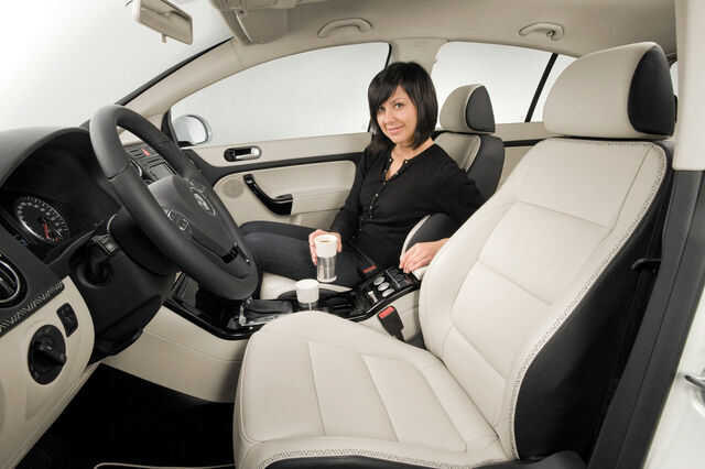 File:18 vwgolfplus.jpg