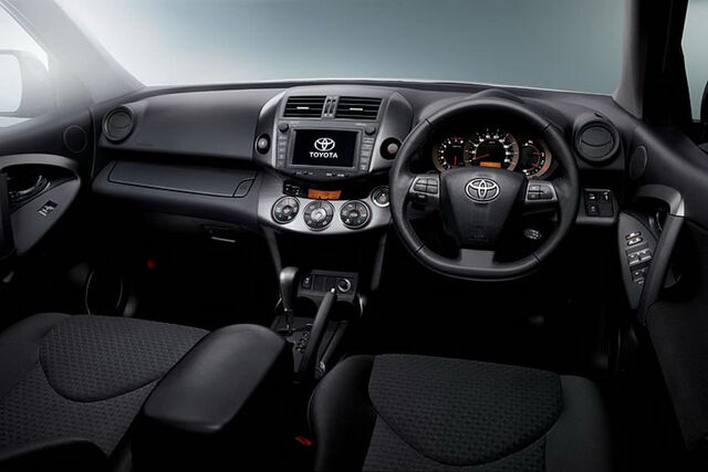 File:2011-Toyota-Vanguard-SUV-4.jpg